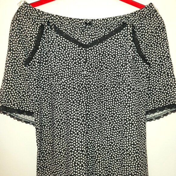 Rene Rofe, lounge/sleepwear short 3 pc set Comes with a matching robe - Picture 1 of 4